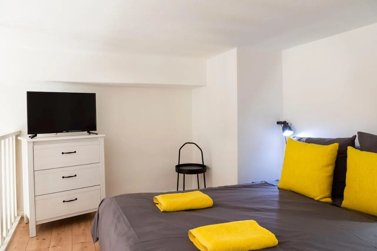 Homely Loft Style Apartment In Berlin Wilmersdorf